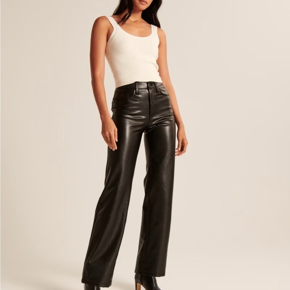 Abercrombie & Fitch vegan 90’s relaxed fit jeans 0/25 - Picture 3 of 9